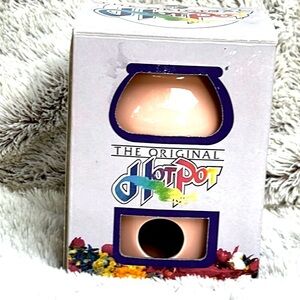 The Original Hot Pot from 1985, new in box. My kid’s first post!